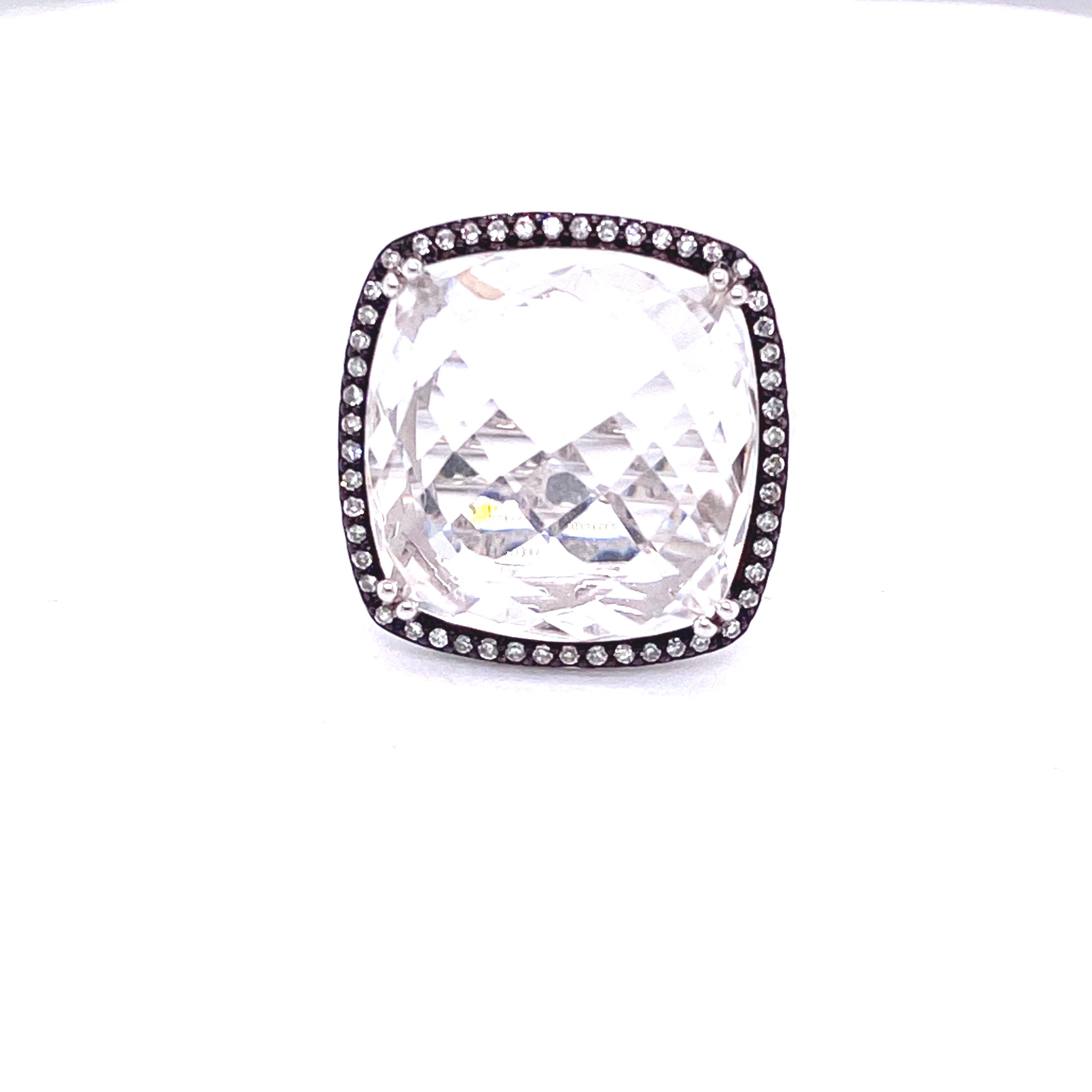 Ladies White Gold Topaz Ring